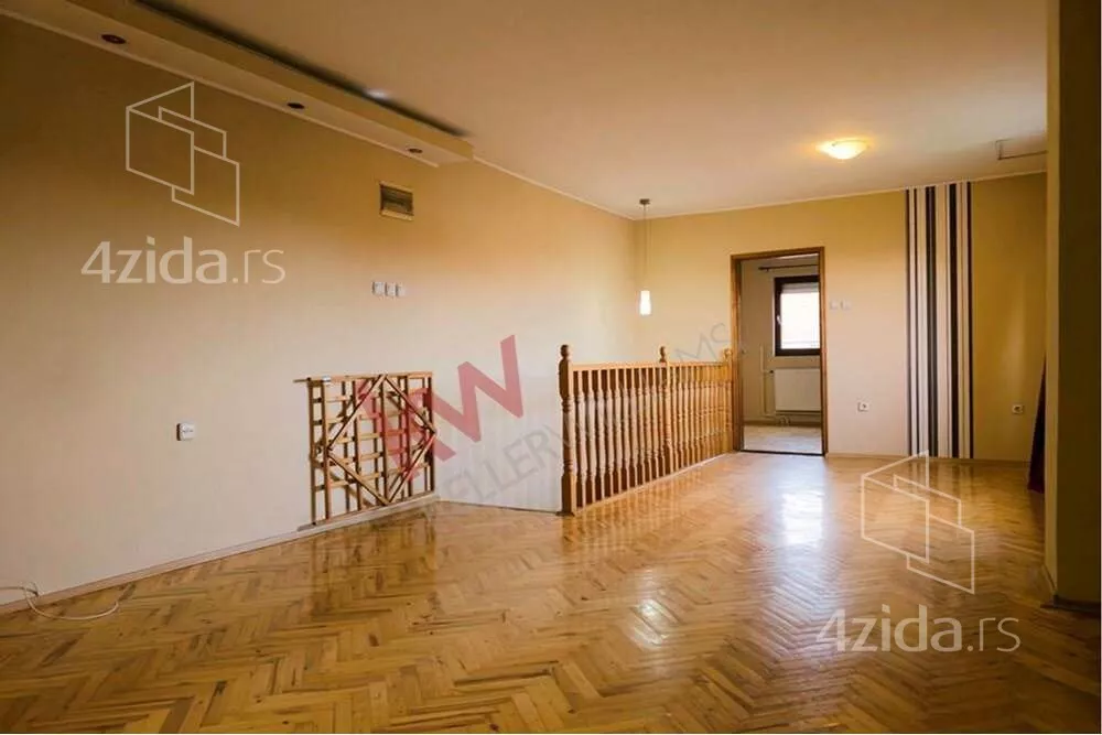 3-etažna kuća | 4zida