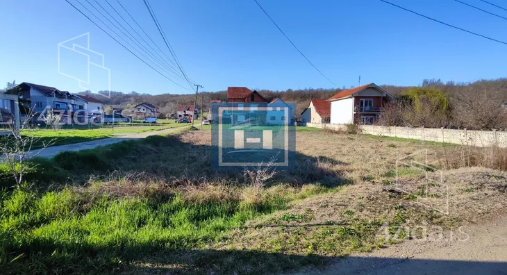 Plac | 4zida