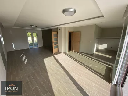 Nemanjina | 4zida.rs