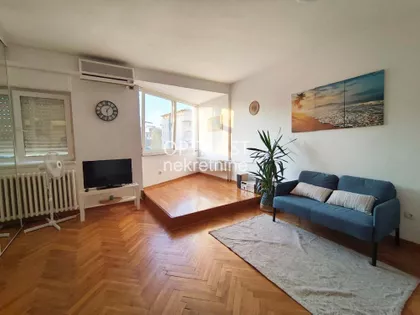 Ustanička | 4zida.rs