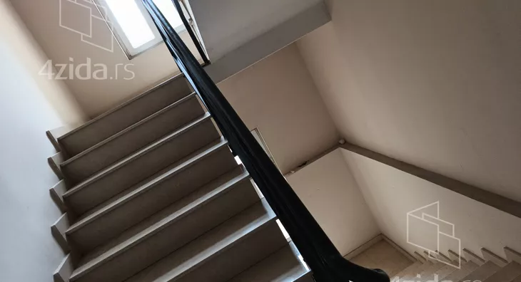 Četvoroiposoban stan | 4zida