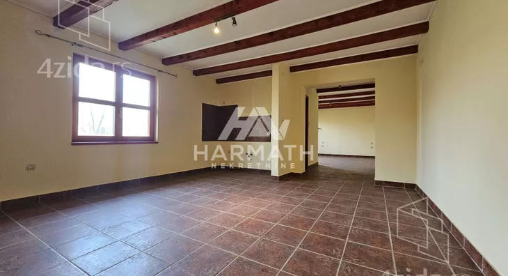 Poslovna zgrada | 4zida