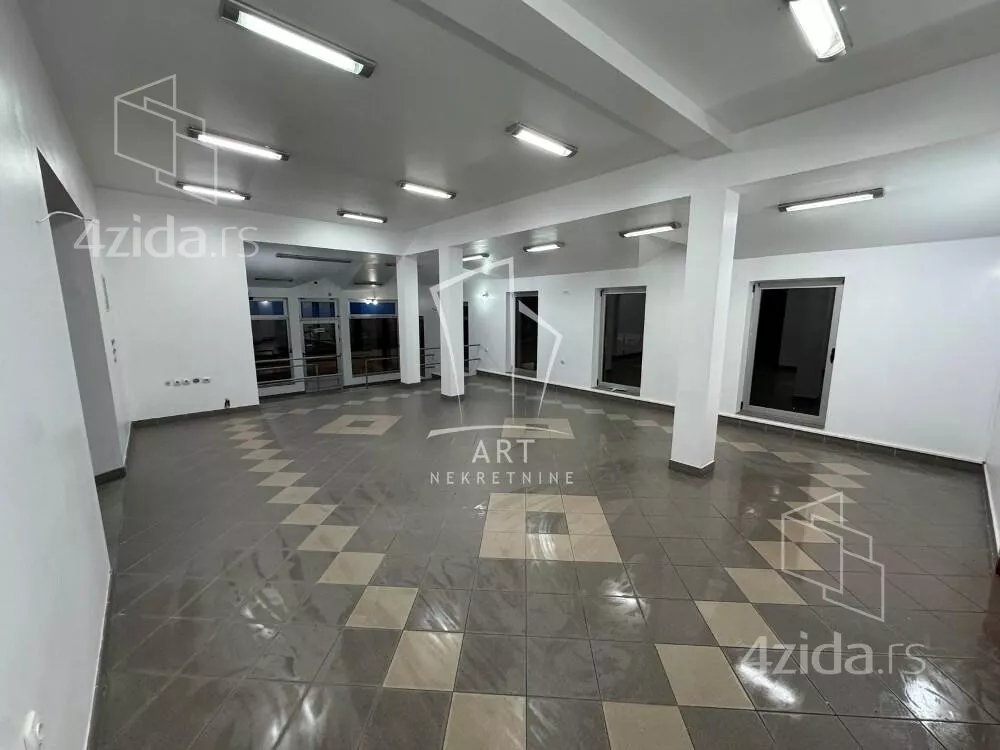 Lokal | 4zida