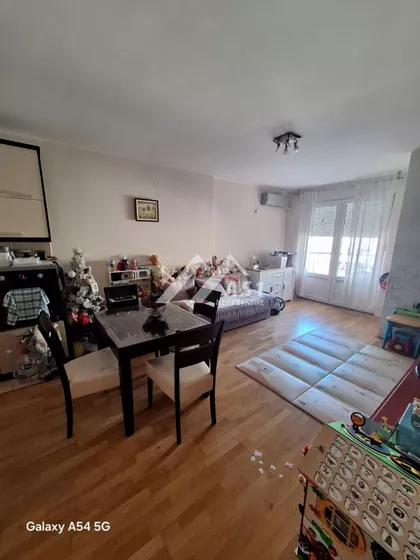 Braće Ribnikar | 4zida.rs