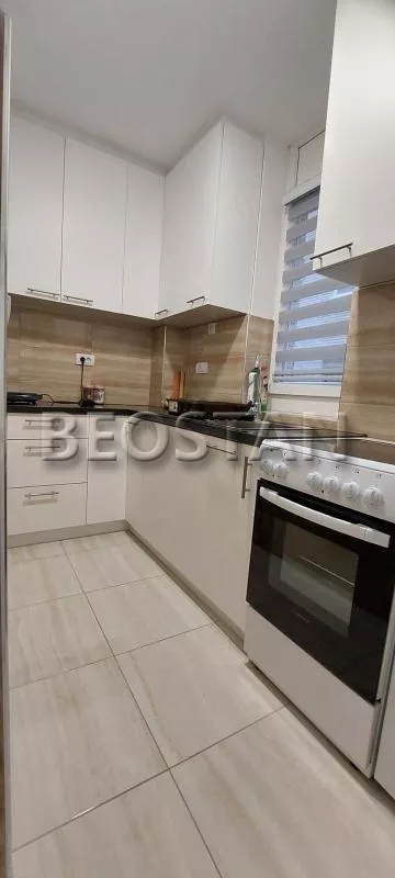 Zvecanska | 4zida.rs