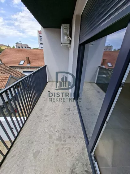 Crveni Pevac | 4zida.rs