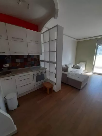 Paštrovićeva 61 | 4zida.rs