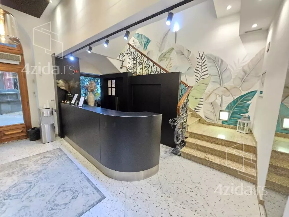 Šestosoban stan | 4zida