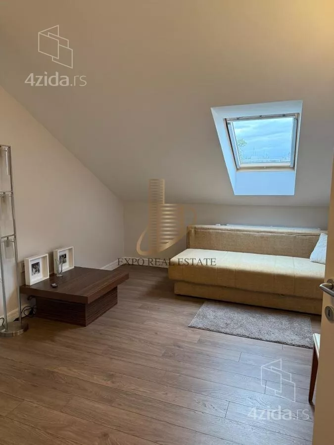 Petosoban stan | 4zida