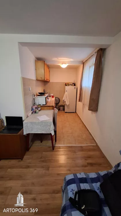 Vere Dimitrijević | 4zida.rs