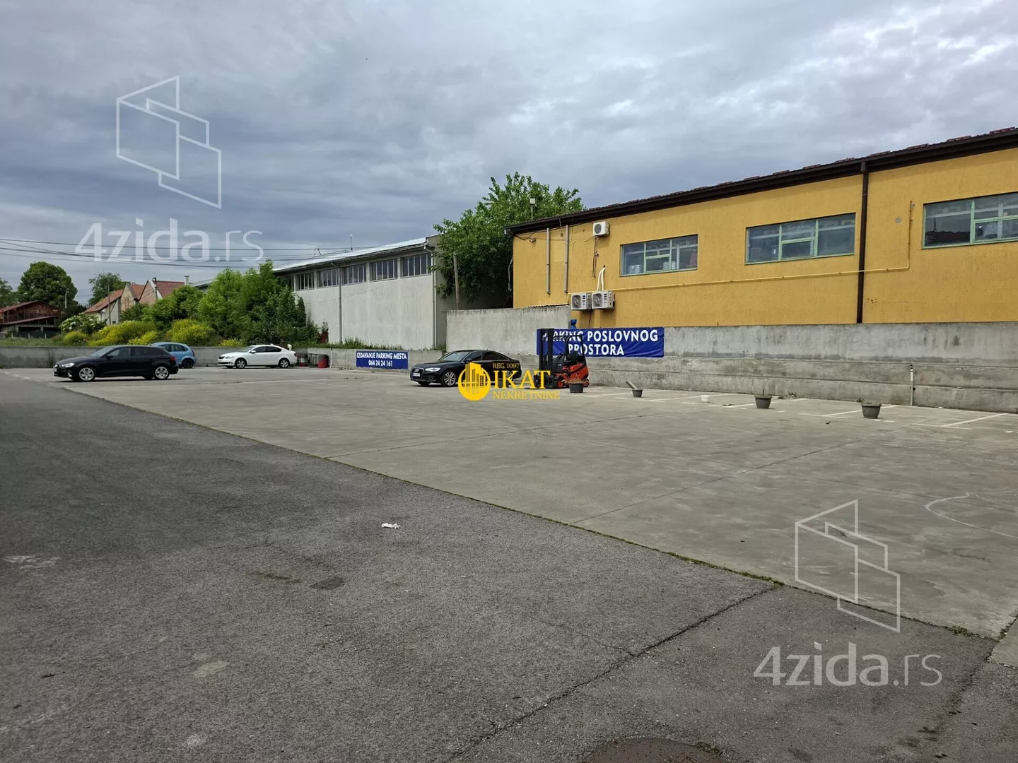 Poslovni prostor | 4zida