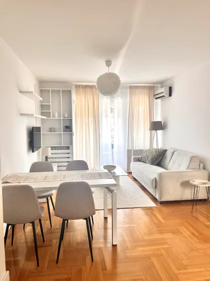 Crveni Krst Vračar | 4zida.rs
