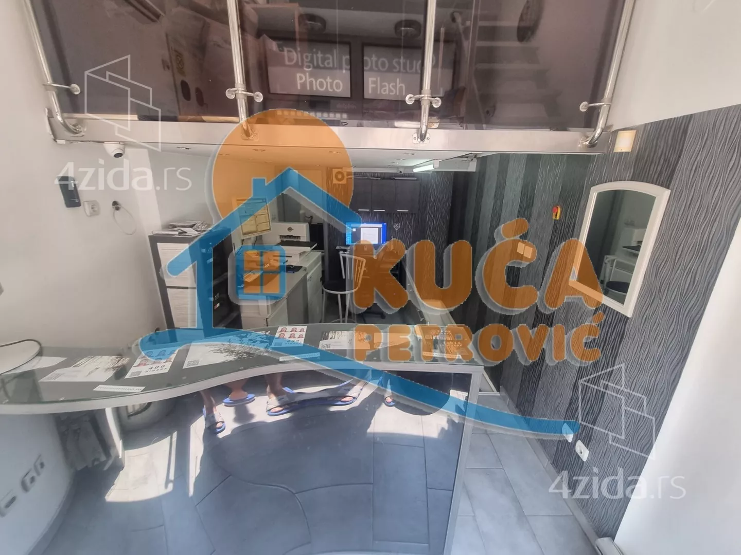 Lokal | 4zida