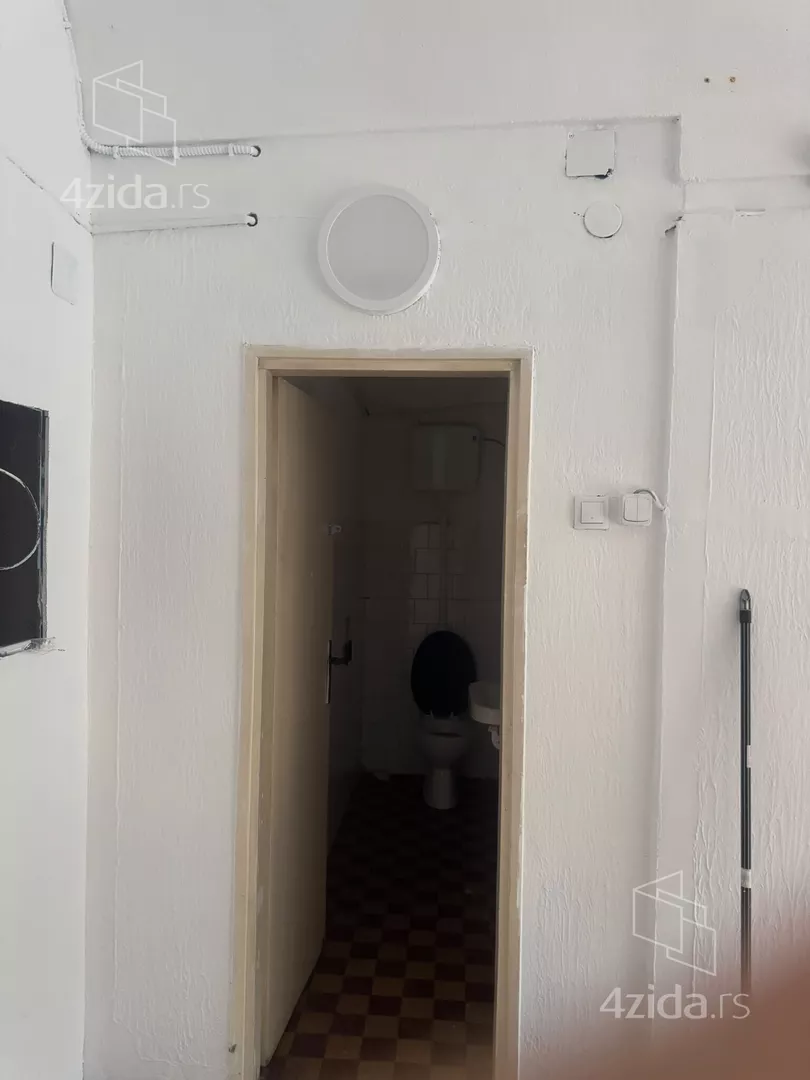 Lokal | 4zida