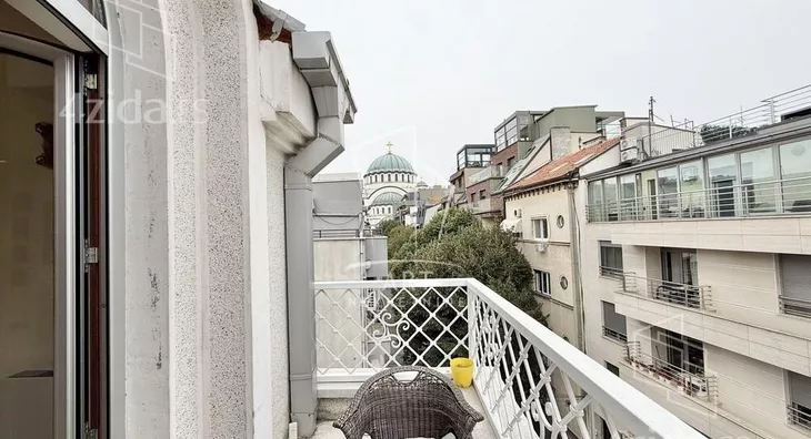 Šestosoban stan | 4zida