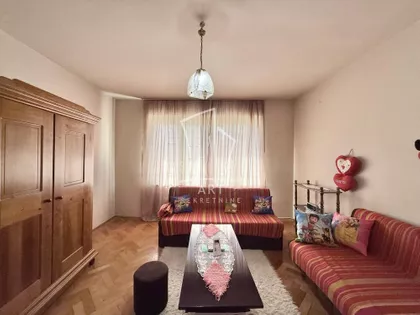 Svetosavska | 4zida.rs