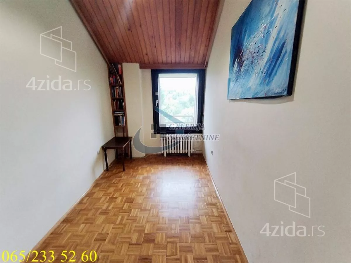 Troiposoban stan | 4zida