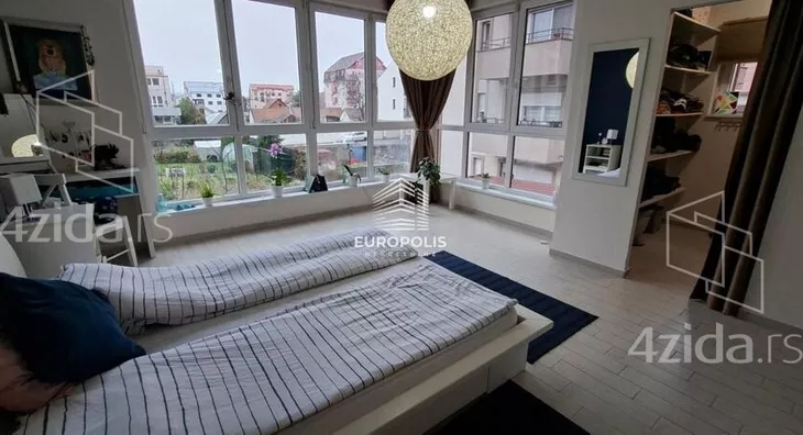 4-etažna kuća | 4zida