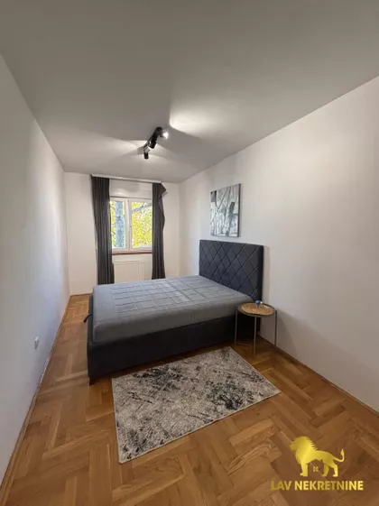 DOŽA ĐERĐA | 4zida.rs