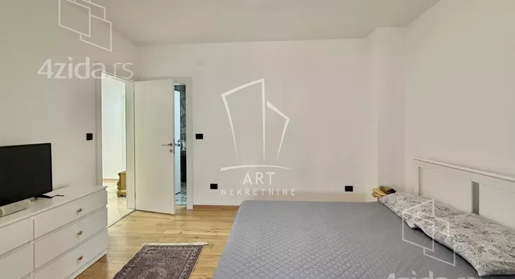 5-etažna kuća | 4zida