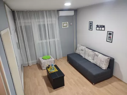 Vuka Karadžića | 4zida.rs