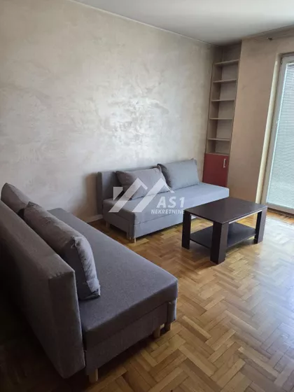 Trg Marije Trandafil | 4zida.rs