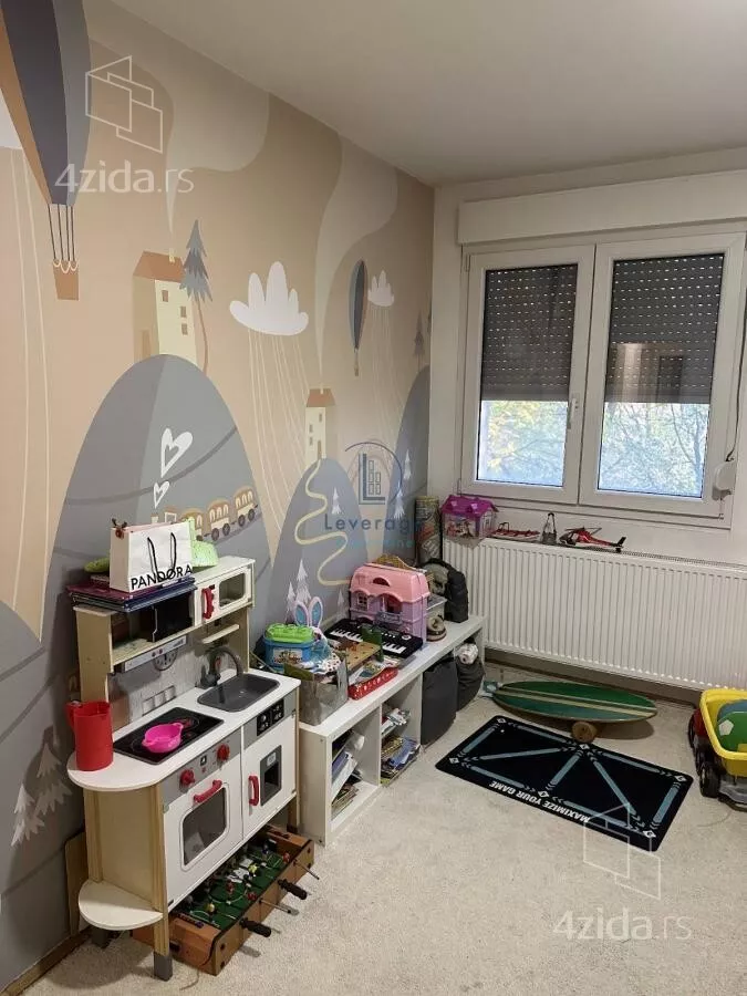 Troiposoban stan | 4zida