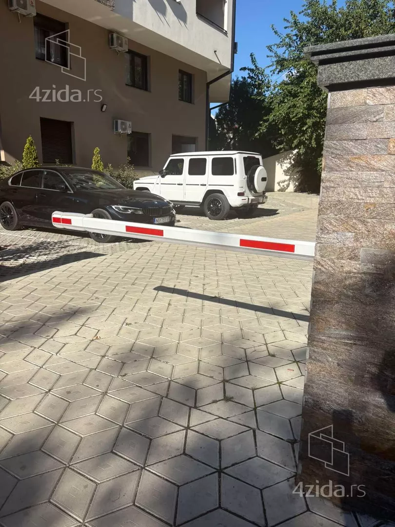 Parking | 4zida