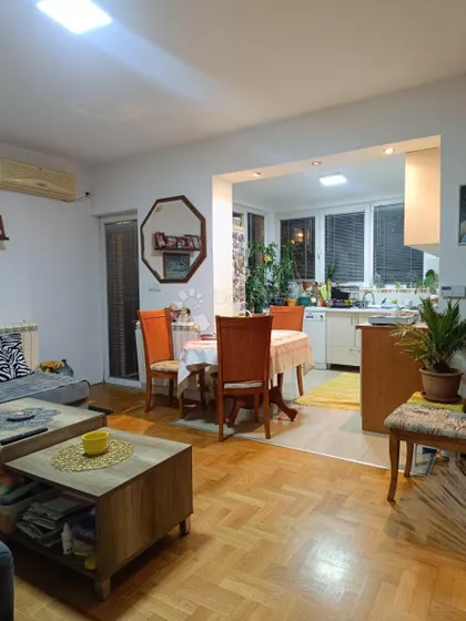 Pere Kosorića | 4zida.rs