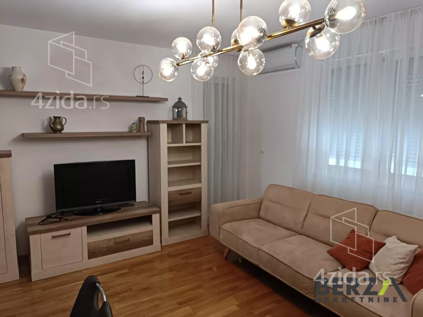 Troiposoban stan | 4zida