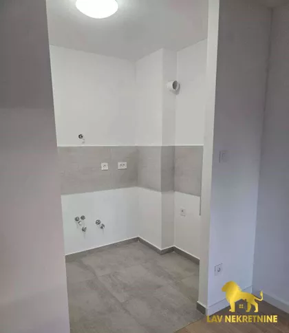 BATE BRKIĆA | 4zida.rs