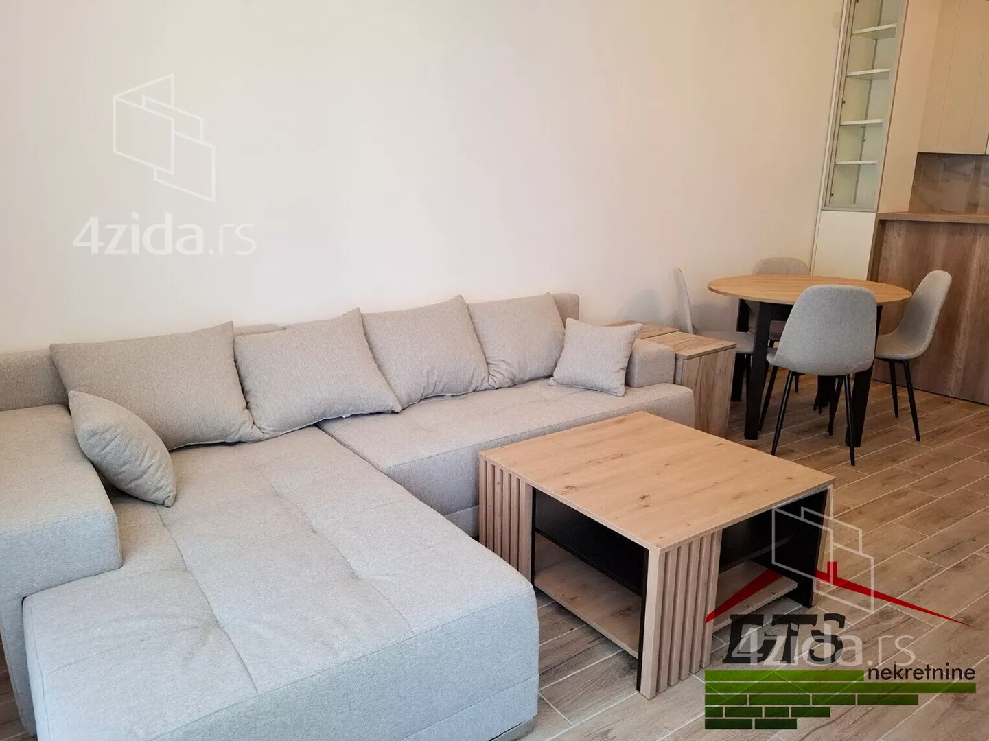 Jednoiposoban stan | 4zida