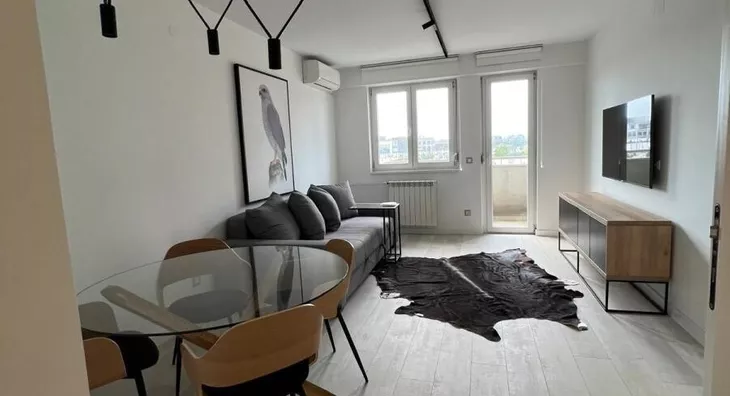 Petosoban stan | 4zida