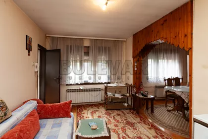 Izvorska | 4zida.rs