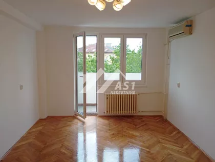 Železnička stanica, Banatić, Gradske lokacije, Novi Sad | 4zida.rs