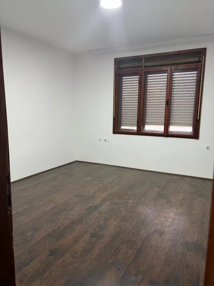 Stevana Sremca 7 | 4zida.rs