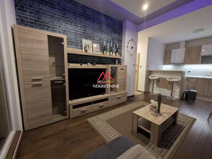 Olge Petrov | 4zida.rs