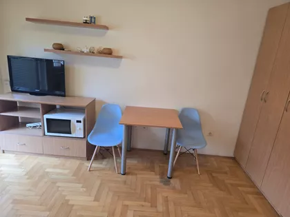 Tone Hadžića | 4zida.rs