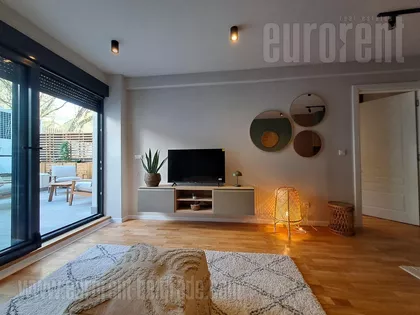 CRVENI KRST | 4zida.rs