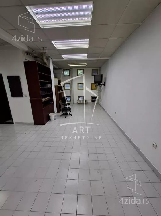Lokal | 4zida