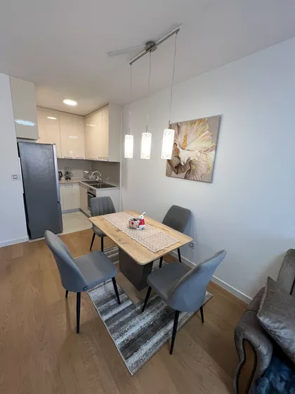 Heroja Pinkija | 4zida.rs