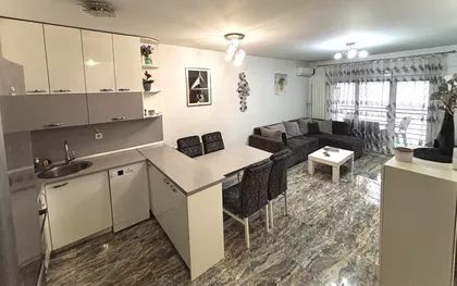 Vukov Spomenik | 4zida.rs