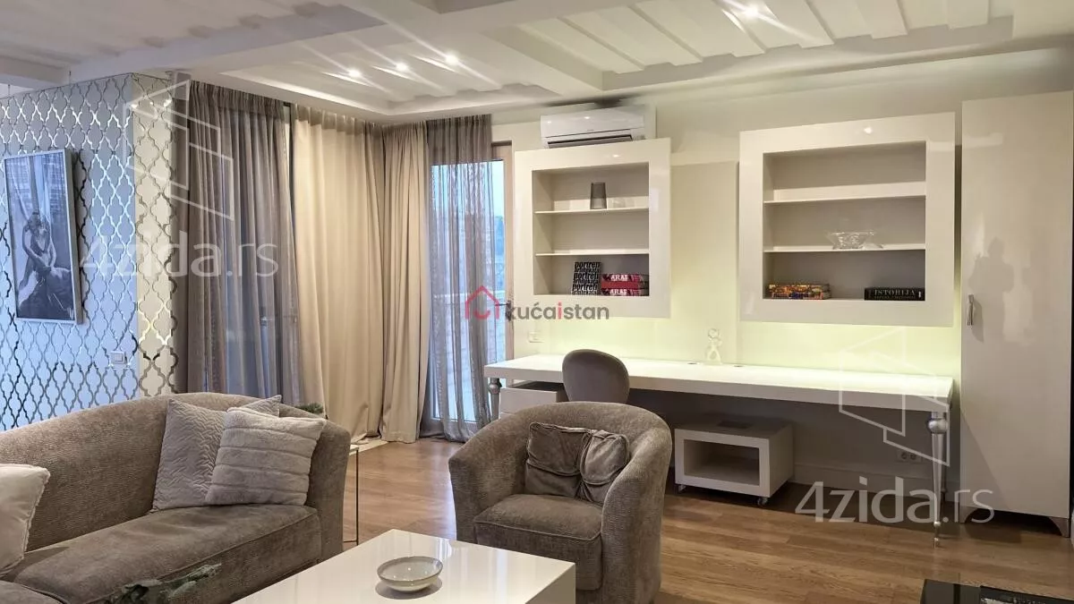 Četvoroiposoban stan | 4zida