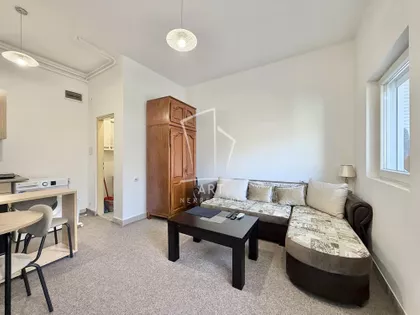 Srzentićeva | 4zida.rs