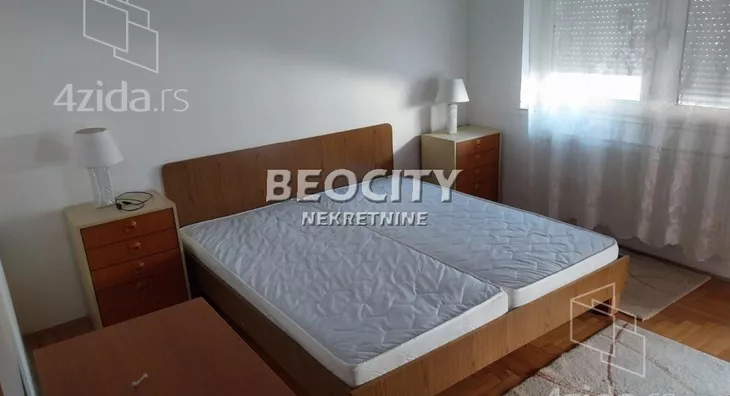 Četvoroiposoban stan | 4zida