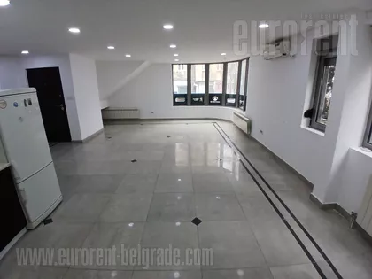 DONJI DORĆOL | 4zida.rs