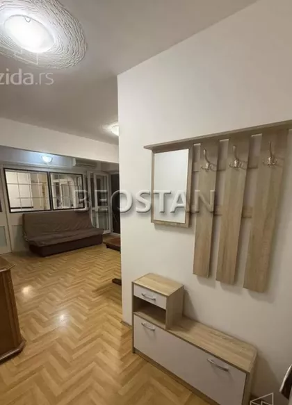 Prvomajska | 4zida.rs