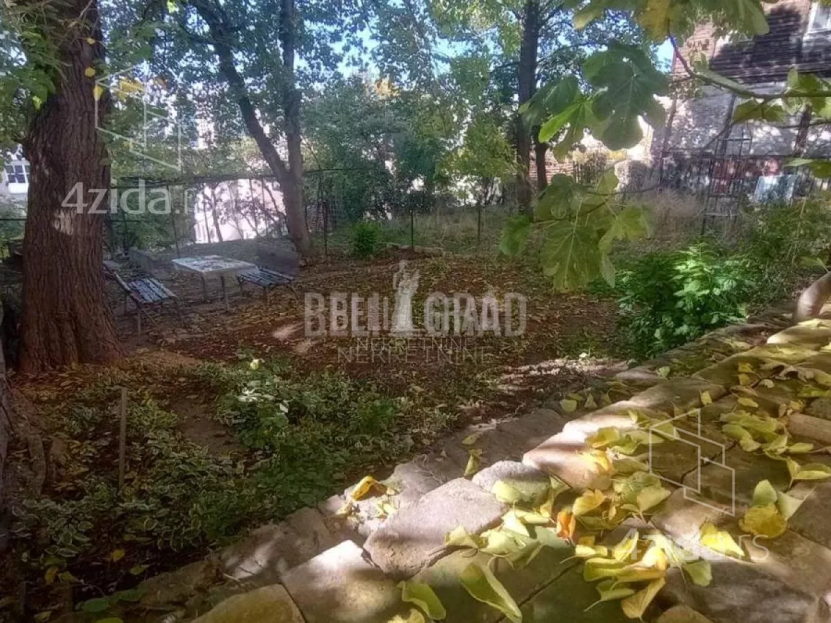 Šestosoban stan | 4zida