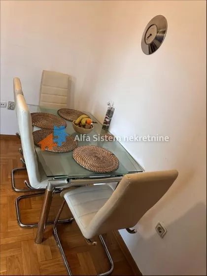 Autokomanda | 4zida.rs