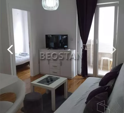Crveni Krst Vračar | 4zida.rs